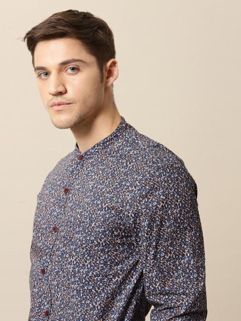 

Mr Bowerbird Men Navy Blue & Orange Tailored Fit Printed Casual Shirt