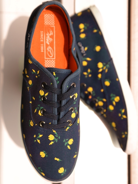

Boltio Women Navy Printed Casual Shoes, Navy blue