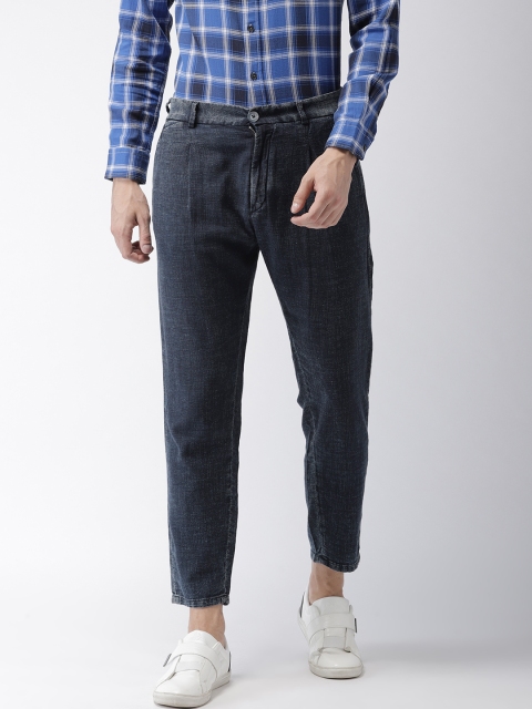 

GAS Men Blue Carrot Regular Fit Solid Regular Cropped Chambray Trousers