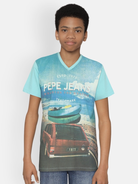 

Pepe Jeans Boys Blue & Black Graphic Print Solid V-Neck T-shirt