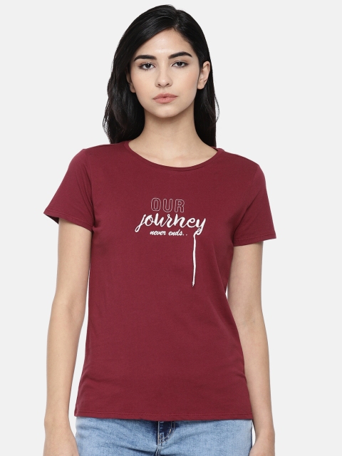 

People Women Maroon Printed Round Neck T-shirt