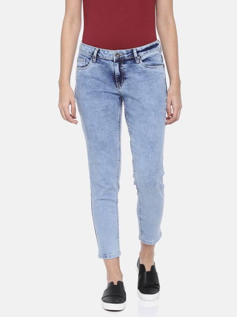 

People Women Blue Slim Fit Mid-Rise Clean Look Stretchable Cropped Jeans