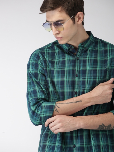 

Harvard Men Navy Blue & Green Regular Fit Checked Casual Shirt