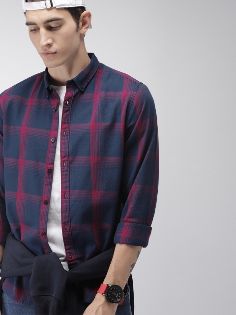 

Harvard Men Navy & Red Regular Fit Checked Casual Shirt, Navy blue