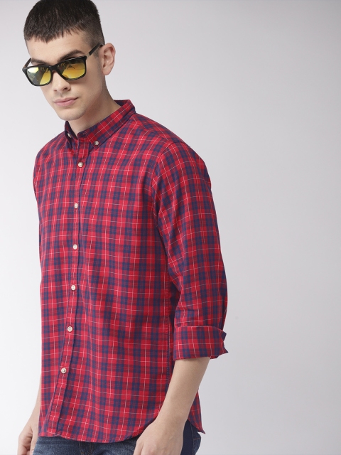 

Harvard Men Red & Navy Blue Regular Fit Checked Casual Shirt