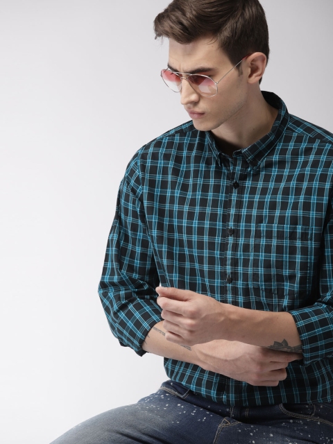 

Harvard Men Black & Blue Regular Fit Checked Casual Shirt