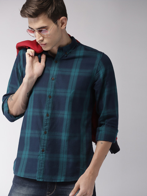

Harvard Men Navy Blue & Green Regular Fit Checked Casual Shirt