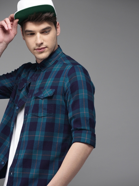 

HERE&NOW Men Teal Blue Slim Fit Checked Casual Shirt