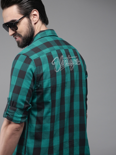 

HERE&NOW Men Green & Black Regular Fit Checked Casual Shirt