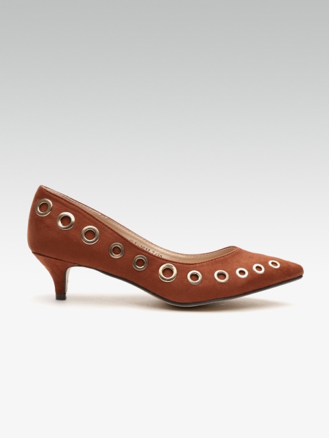 

Carlton London Women Brown Embellished Pumps