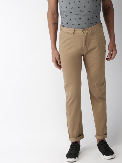 

Celio Men Khaki Brown Slim Fit Solid Chinos