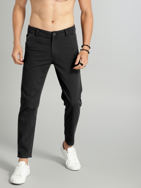 

Roadster Men Black Solid Regular Fit Stretchable Cropped Chinos