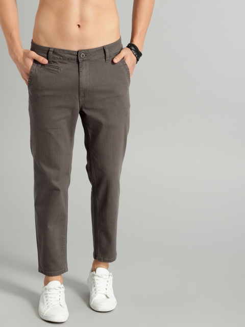 

Roadster Men Grey Regular Fit Solid Regular Cropped Trousers