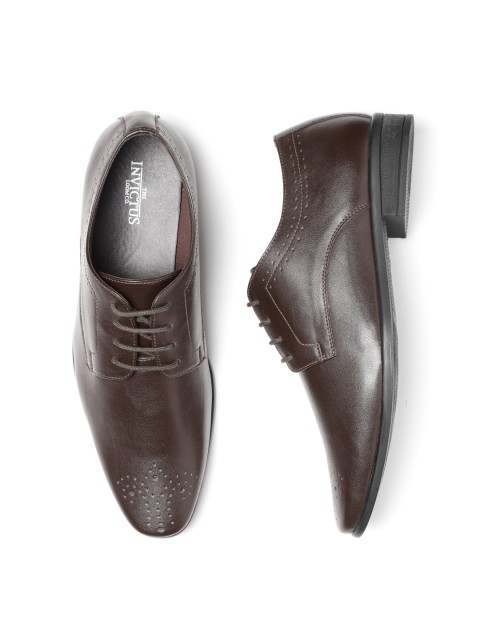 

INVICTUS Men Brown Formal Derbys