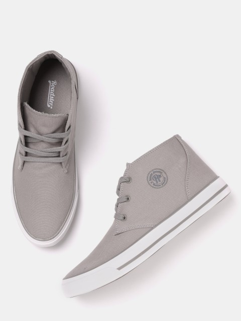 

Roadster Men Grey Solid Mid-Top Sneakers