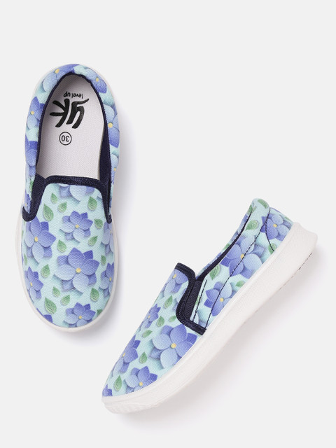 

YK Girls Blue & Green Printed Slip-On Sneakers