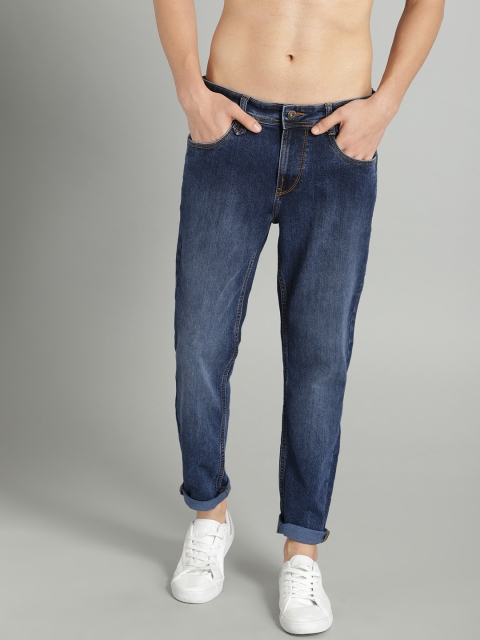 

Roadster Men Kooltex Blue Carrot Fit Mid-Rise Clean Look Stretchable Jeans