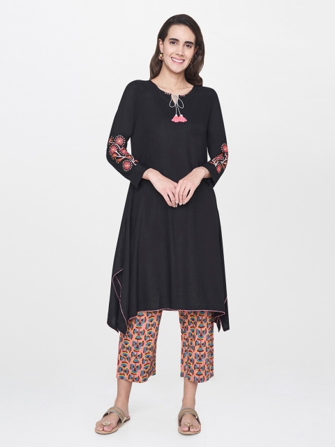 

Global Desi Women Black & Pink Solid Kurta with Trousers