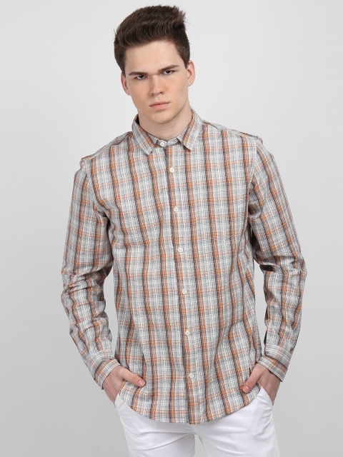 

LA LOFT Men Off-White Regular Fit Checked Casual Shirt