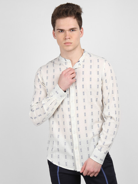 

LA LOFT Men Off-White Regular Fit Printed Casual Shirt