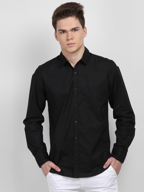 

LA LOFT Men Black Regular Fit Solid Casual Shirt