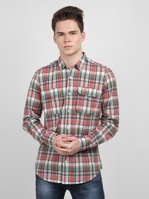 

LA LOFT Men Green & Red Regular Fit Checked Casual Shirt