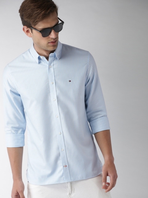 

Tommy Hilfiger Men Blue & White Regular Fit Striped Casual Shirt