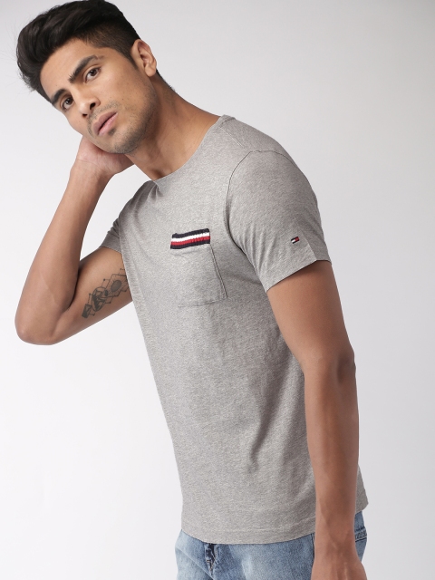 

Tommy Hilfiger Men Grey Solid Round Neck T-shirt