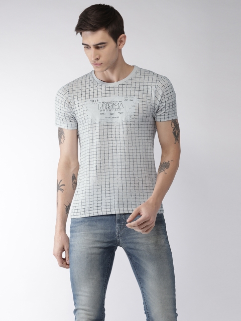 

Flying Machine Men Grey & Black Checked Round Neck T-shirt