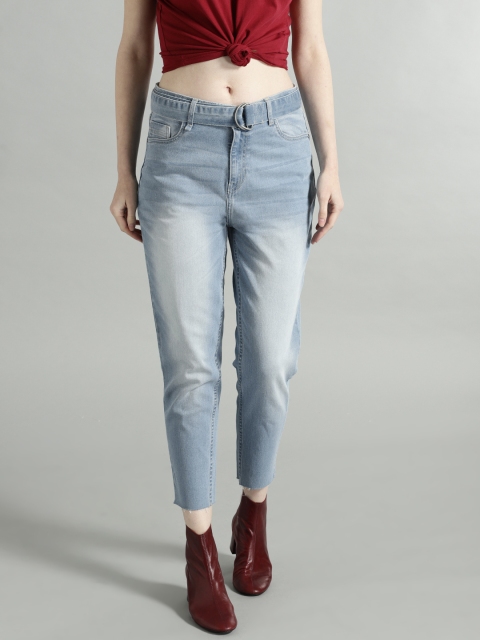

Roadster Women Blue Regular Fit Mid-Rise Clean Look Stretchable Cropped Jeans