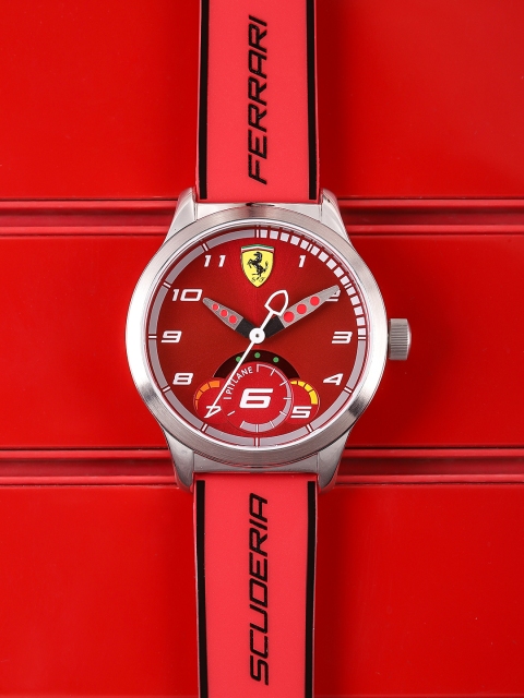 

SCUDERIA FERRARI Boys Analogue Watch 860004, Red