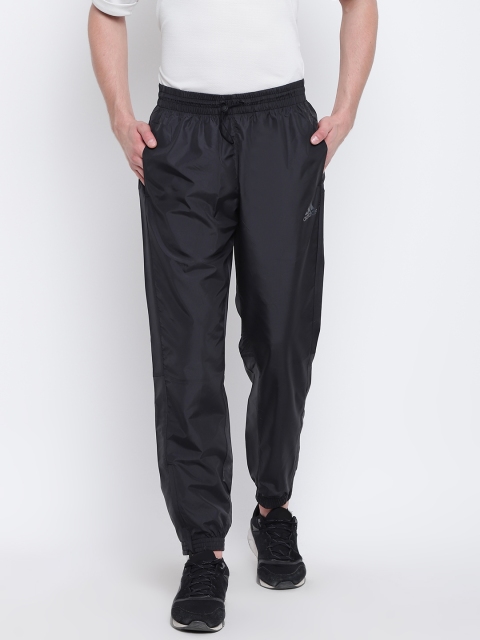 

ADIDAS Originals Men Grey Solid DY1639 Joggers, Black