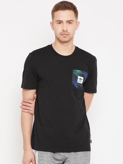 

ADIDAS Men Black Solid Towning Pocket Skateboarding T-shirt