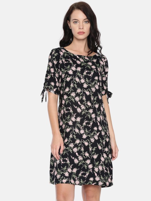 

Bossini Women Black Printed Sheath Dress