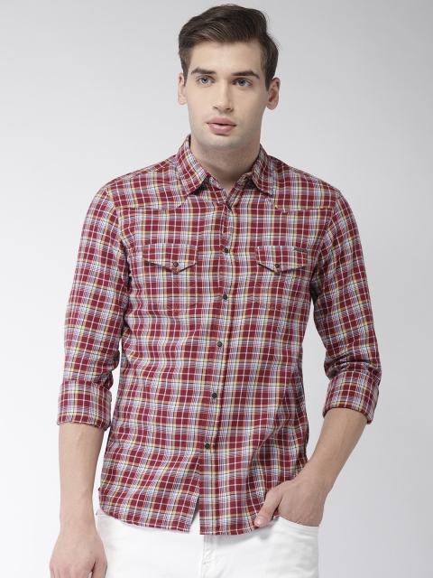 

GAS Men Maroon & Yellow Slim Fit Checked Casual Shirt
