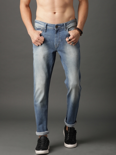 

Roadster Men Vintage Blue Slim Tapered Fit Mid-Rise Clean Look Stretchable Jeans