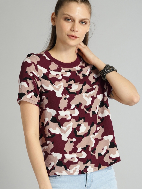 

Roadster Women Maroon & Taupe Camouflage Printed Round Neck T-shirt