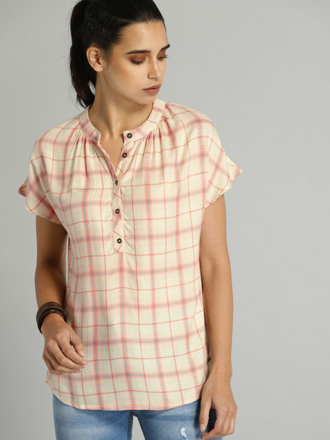 

Roadster Women Cream-Coloured & Peach-Coloured Checked Top