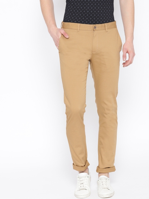

Blackberrys Men Khaki Sharp Regular Fit Solid Chinos