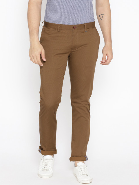 

Blackberrys Men Brown Sharp Tapered Fit Printed Chinos