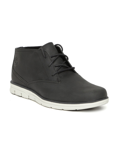 

Timberland Men Charcoal Solid Leather Mid-Top Flat Boots