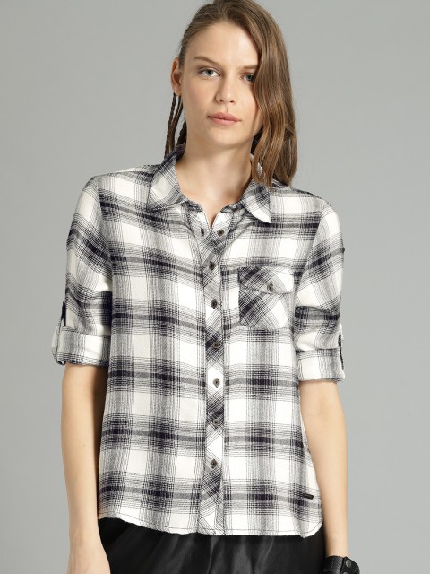 

Roadster Women White & Black Regular Fit Checked Casual Shirt