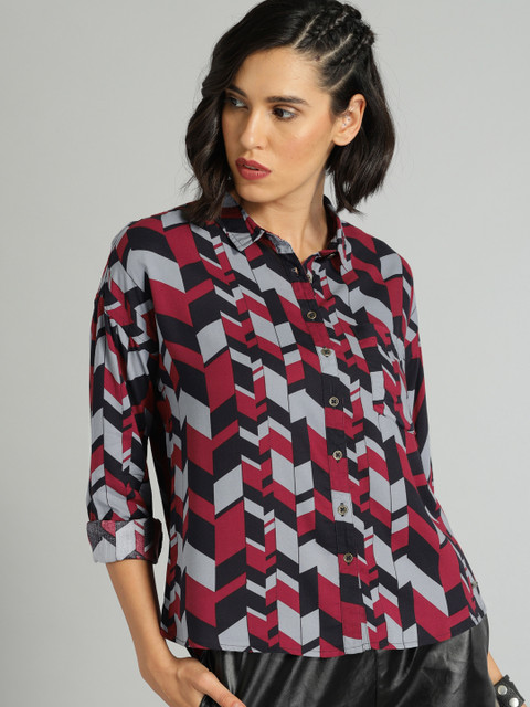 

Roadster Women Red & Navy Blue Regular Fit Printed Casual Shirt