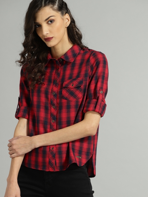 

Roadster Women Red & Navy Blue Regular Fit Checked Casual Shirt