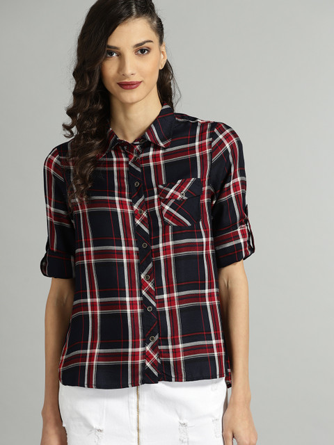 

Roadster Women Navy Blue & Red Regular Fit Checked Casual Shirt