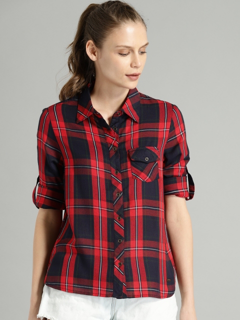 

Roadster Women Red & Navy Blue Regular Fit Checked Casual Shirt