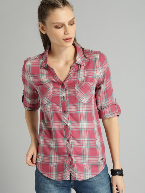 

Roadster Women Pink & Sea Green Regular Fit Checked Casual Shirt