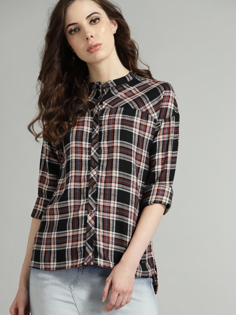 

Roadster Women Black & Beige Regular Fit Checked Casual Shirt