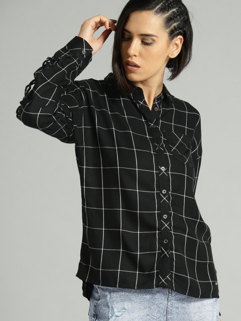 

Roadster Women Black & White Regular Fit Checked Casual Shirt