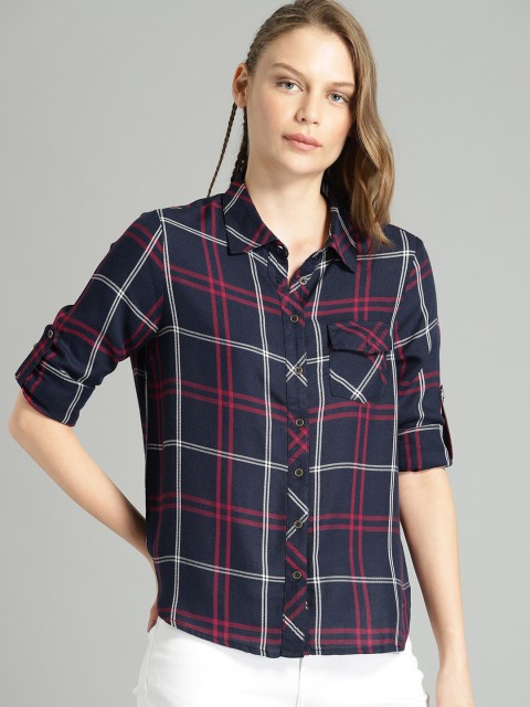 

Roadster Women Navy Blue & Red Regular Fit Checked Casual Shirt